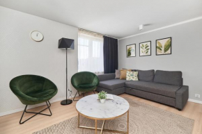 Kotlarska Market Square Apartment with Airconditioning by Noclegi Renters